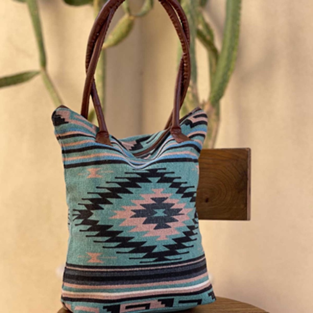 👜 NWT - Morning Sky Tribal Tote - Turquoise - Large Shopping Tote